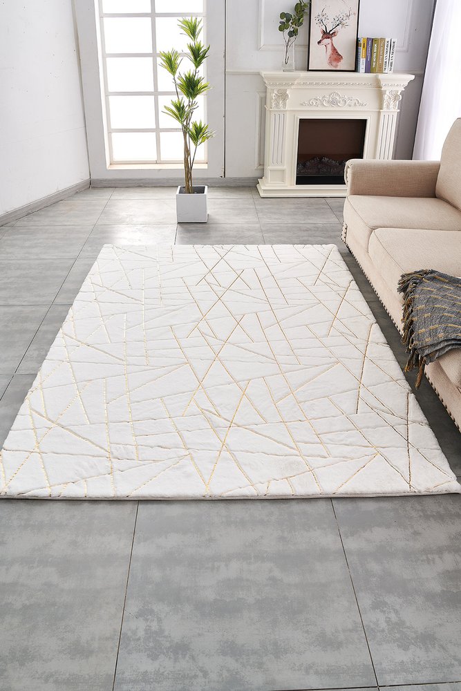 White Gold Faux Sheepskin Geometric Area Rug - 6x9 Washable | AUREMI