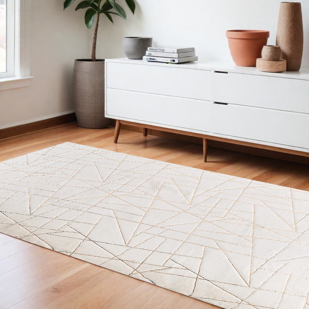 White Gold Faux Sheepskin Geometric Area Rug - 6x9 Washable | AUREMI