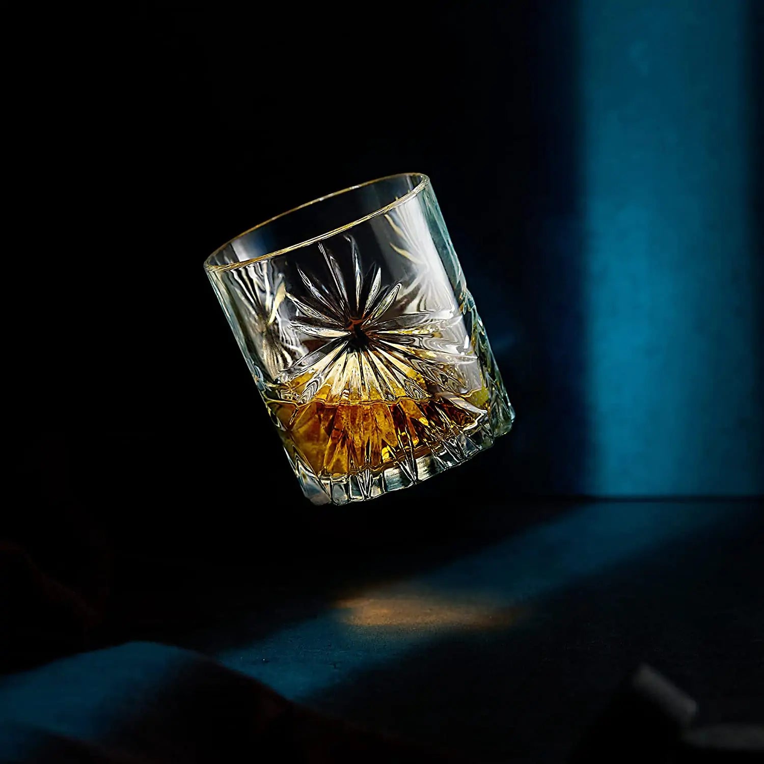 EcoLux Crystal Whiskey Glasses - Sustainable Nordic Design