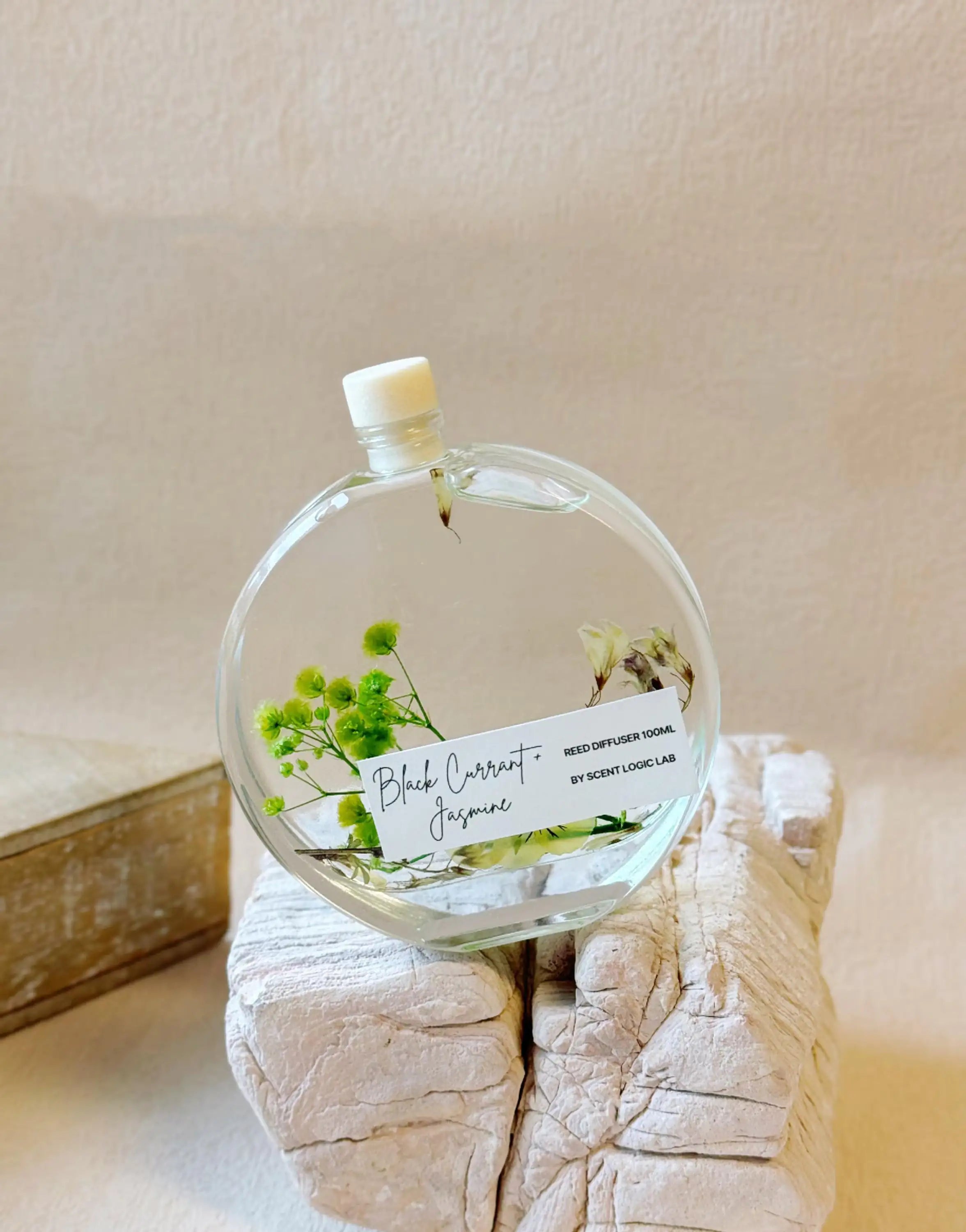 Botanical Aroma Diffuser 3.4 OZ • Stylish Home Accent • Perfect Gift