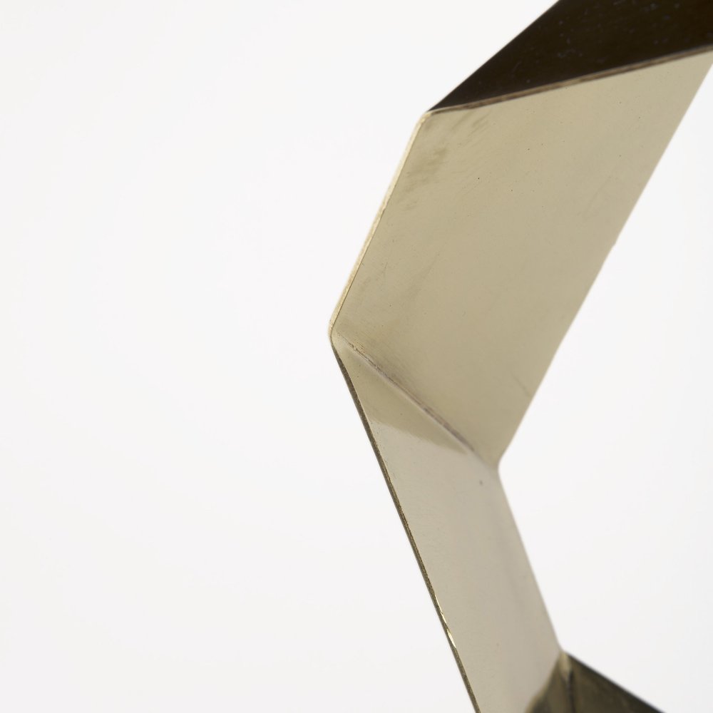 Golden Geometric Halo Table Lamp - Modern Sculptural Design